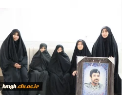 به مناسبت روز دانش آموز انجام شد: 

دیدار با خانواده شهید دانش آموز محمد غلامی رکن آبادی 2