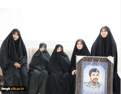 به مناسبت روز دانش آموز انجام شد: 

دیدار با خانواده شهید دانش آموز محمد غلامی رکن آبادی