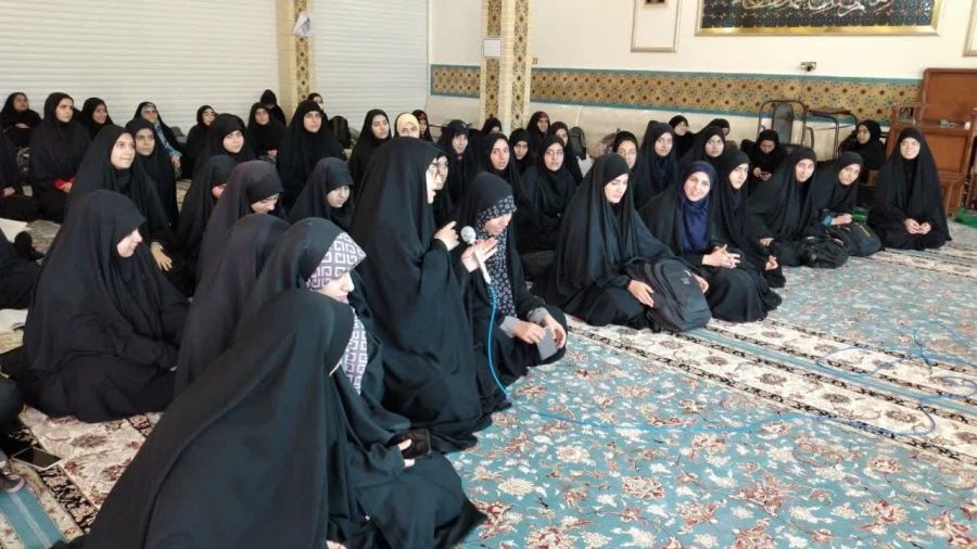 برگزاری نشست صمیمی مسؤولان و دانشجومعلمان پردیس حضرت معصومه(س) 2