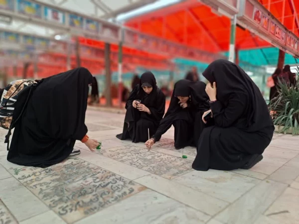 در آستانه بزرگداشت هفته بسیج توسط دانشجومعلمان پردیس حضرت معصومه(س) انجام شد: 

غبارروبی مزار شهدا در گلزار شهدای قم      2