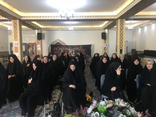 به مناسبت بزرگداشت روز دانشجو برگزار شد:

نشست مسئولان پردیس حضرت معصومه(س) با دانشجومعلمان رشته آموزش ابتدایی ورودی 99  2