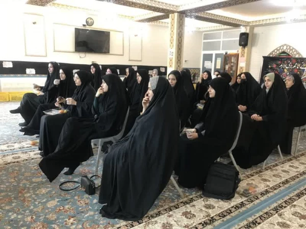 به مناسبت بزرگداشت روز دانشجو برگزار شد:

نشست مسئولان پردیس حضرت معصومه(س) با دانشجومعلمان رشته آموزش ابتدایی ورودی 99  2