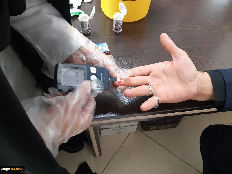 با همکاری شبکه بهداشت استان قم انجام شد: 

اجرای طرح ملی پویش سلامت در پردیس حضرت معصومه(س) 2