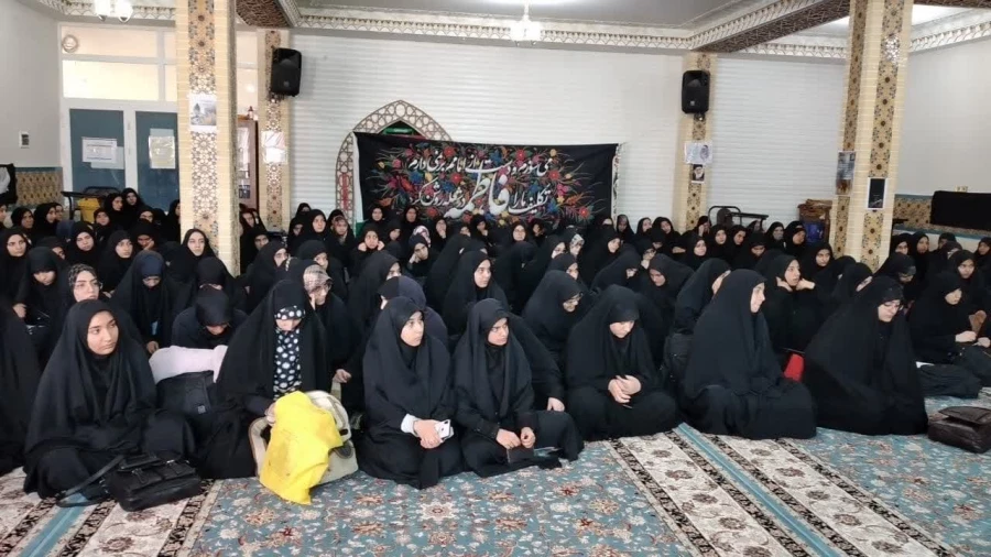 با حضور مسؤول هسته گزینش اداره کل آموزش و پرورش استان قم برگزار شد: 

جلسه توجیهی ویژه دانشجومعلمان ورودی 1402 2