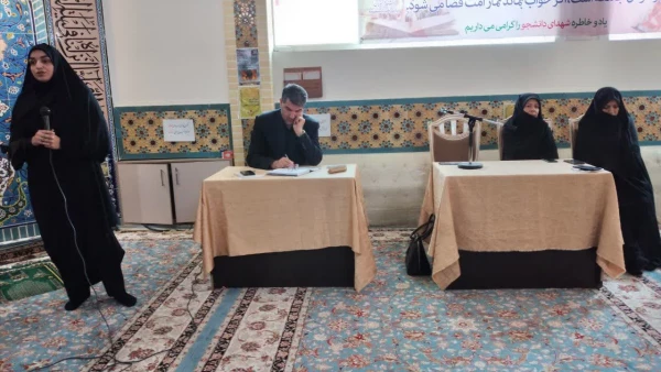 با حضور مسؤول هسته گزینش اداره کل آموزش و پرورش استان قم برگزار شد: 

جلسه توجیهی ویژه دانشجومعلمان ورودی 1402 2