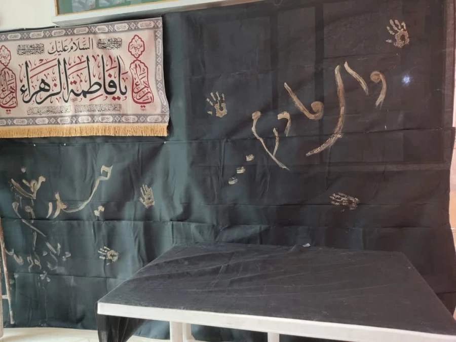 به مناسبت ایام فاطمیه و با همت دانشجومعلمان پردیس حضرت معصومه(س) در ساختمان شماره 2 پردیس بر پا شد: 

نمایشگاه بیت الاحزان فاطمی 2