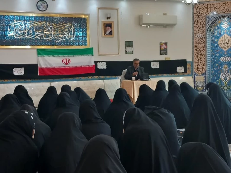 با حضور دانشجومعلمان پردیس حضرت معصومه(س) برگزار شد:

مراسم استقبال از شهید گمنام  2