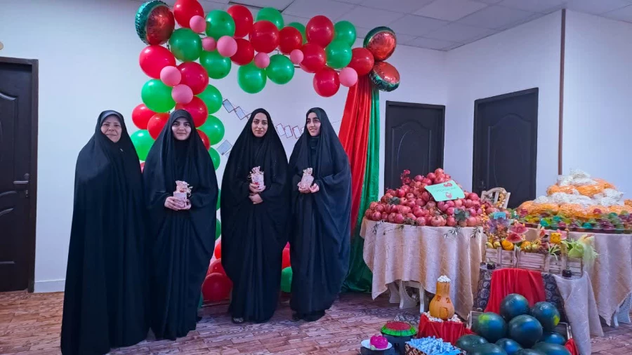 با حضور مسؤولان، کارکنان و دانشجومعلمان پردیس حضرت معصومه(س) برگزار شد: 

آیین شب یلدا در سرای دانشجویی 2