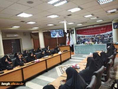 بازدید از کتابخانه دانشگاه ادیان و مذاهب