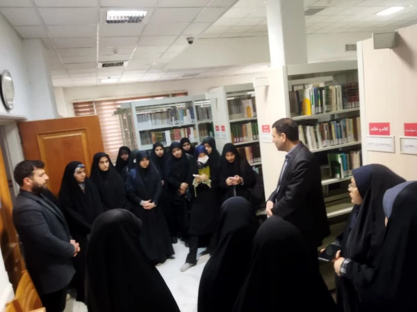 بازدید از کتابخانه دانشگاه ادیان و مذاهب 5