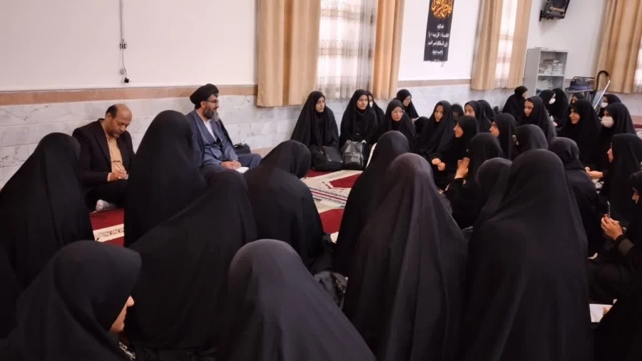 در نمازخانه ساختمان شماره 2 پردیس حضرت معصومه(س) برگزار شد: 

نشست صمیمی مدیر امور پردیس های دانشگاه فرهنگیان استان قم با دانشجومعلمان پردیس 2