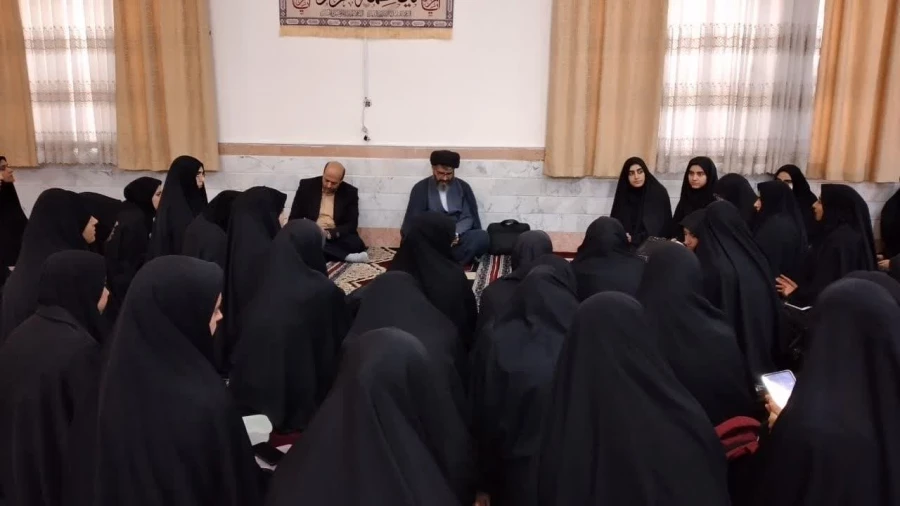 در نمازخانه ساختمان شماره 2 پردیس حضرت معصومه(س) برگزار شد: 

نشست صمیمی مدیر امور پردیس های دانشگاه فرهنگیان استان قم با دانشجومعلمان پردیس 2