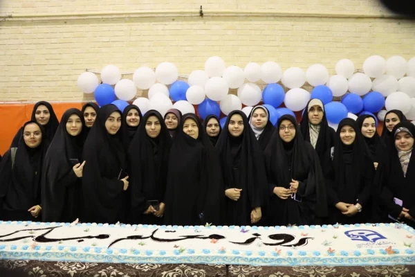 با حضور مدیر امور پردیس های دانشگاه فرهنگیان استان قم برگزار شد: 

مراسم گرامیداشت مقام معلم و دهه سرآمدی آموزش در پردیس حضرت معصومه(س) 2