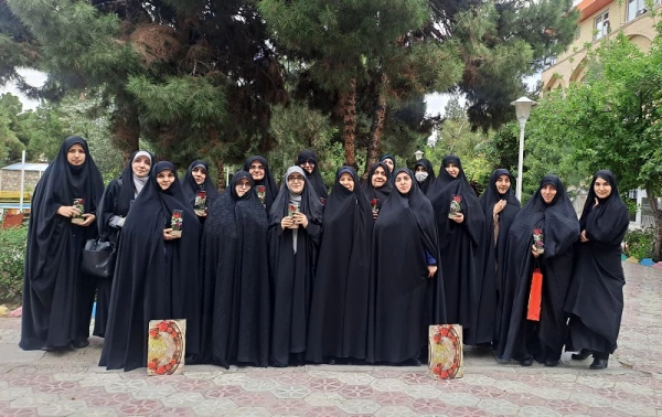 به مناسبت دهه سرآمدی آموزش و هفته بزرگداشت مقام معلم برگزار شد:

جلسه دورهمی اعضای هیئت علمی و مأموران آموزشی با مسئولین پردیس حضرت معصومه (س) 2