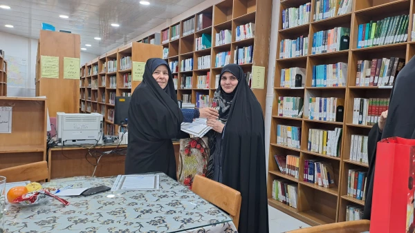 به مناسبت دهه سرآمدی آموزش و هفته بزرگداشت مقام معلم برگزار شد:

جلسه دورهمی اعضای هیئت علمی و مأموران آموزشی با مسئولین پردیس حضرت معصومه (س) 2