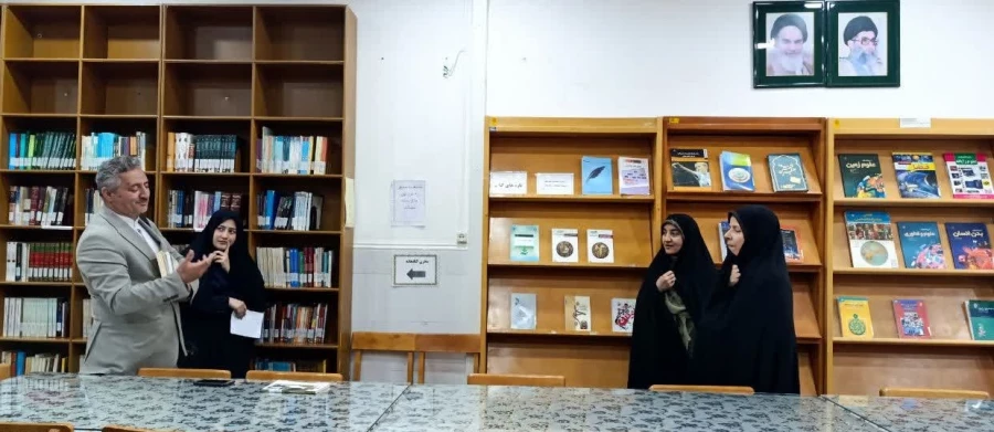 با حضور مهدی محمدی عضو هیأت علمی دانشگاه قم برگزار شد: 

جلسه روش های ارتقا و کیفیت بخشی خدمات کتابخانه پردیس حضرت معصومه(س) 2