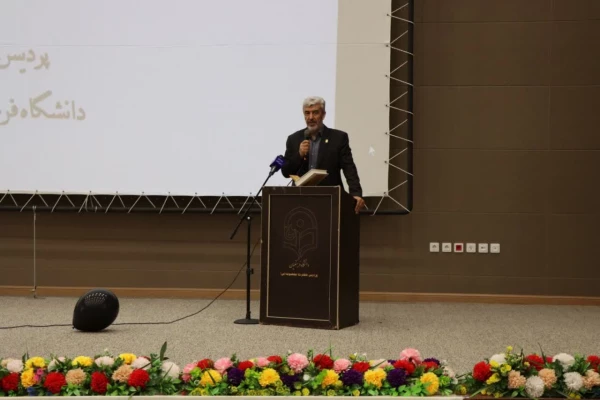 با حضور رییس و اعضای هیأت رییسه دانشگاه فرهنگیان و مسؤولان دانشگاه فرهنگیان استان قم برگزار شد:

آیین دانش آموختگی دانشجو معلمان ورودی 1399 پردیس حضرت معصومه(س)  
 2