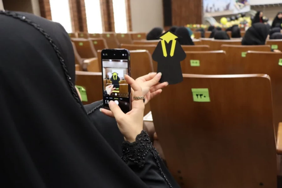 با حضور رییس و اعضای هیأت رییسه دانشگاه فرهنگیان و مسؤولان دانشگاه فرهنگیان استان قم برگزار شد:

آیین دانش آموختگی دانشجو معلمان ورودی 1399 پردیس حضرت معصومه(س)  
 2