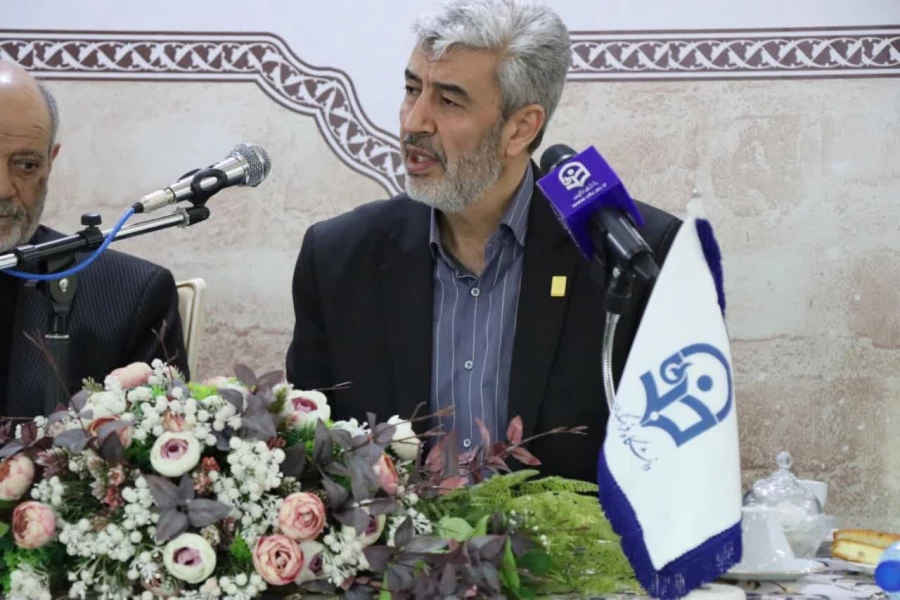 با حضور رییس و هیأت رییسه دانشگاه فرهنگیان و اعضا برگزار گردید: 

ششمین جلسه هیأت امنای دانشگاه فرهنگیان استان قم 2