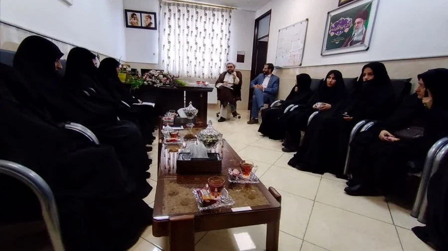 دیدار مسئول دفتر نهاد نمایندگی مقام معظم رهبری در دانشگاه فرهنگیان استان قم با کارکنان پردیس حضرت معصومه(س) 2