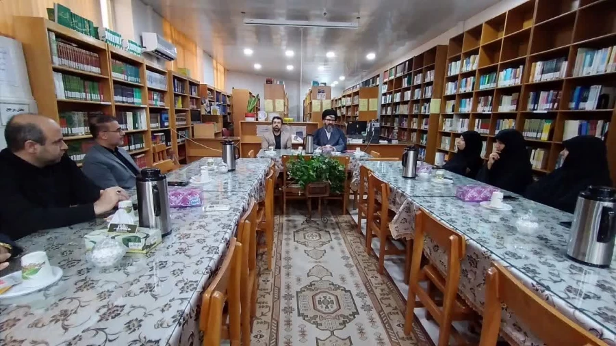 مراسم تکریم و معارفه معاون امور دانشجویی و توسعه منابع پردیس حضرت معصومه(س)  2