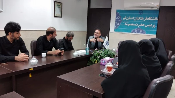 برگزاری نشست صمیمی معاون امور دانشجویی و توسعه منابع پردیس حضرت معصومه(س) با کارکنان 2