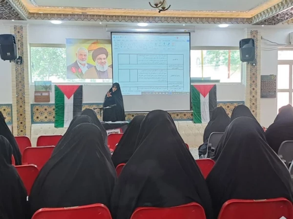 در پردیس حضرت معصومه(س) برگزار شد: 

جلسه بازآموزی کارورزی 1 و 3 ویژه معلمان راهنما و مدیران مدارس مجری کارورزی 2