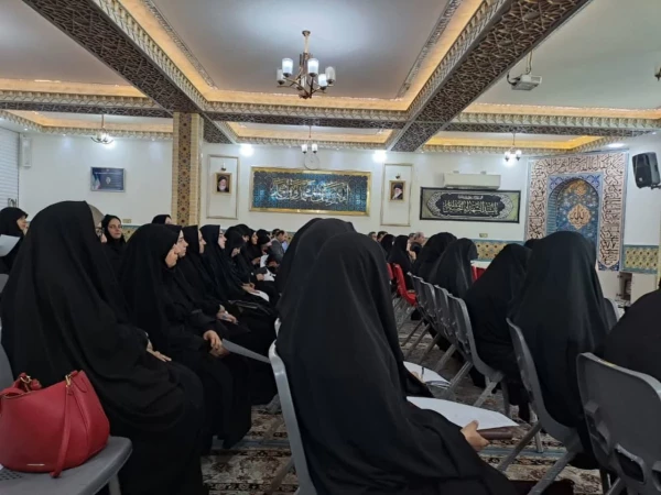 در پردیس حضرت معصومه(س) برگزار شد: 

جلسه بازآموزی کارورزی 1 و 3 ویژه معلمان راهنما و مدیران مدارس مجری کارورزی 2