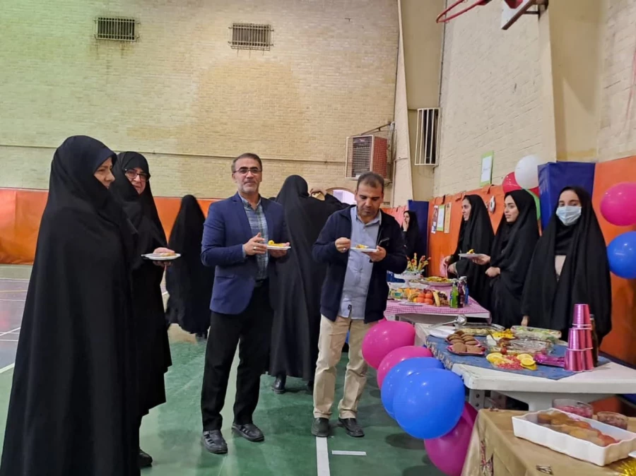 به مناسبت هفته سلامت برگزار شد:

 جشنواره غذا در پردیس حضرت معصومه(س) 2