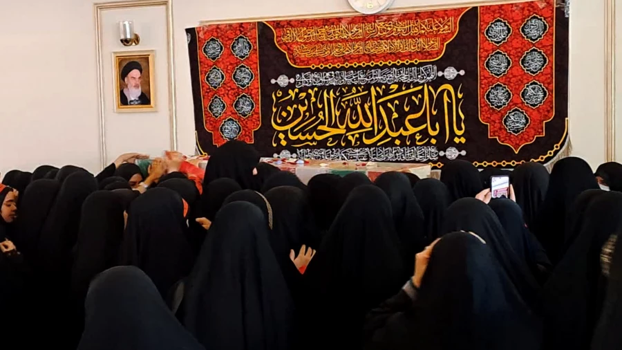 با حضور کارکنان و دانشجومعلمان پردیس برگزار شد:

وداع با شهید گمنام در ایام فاطمیه 2