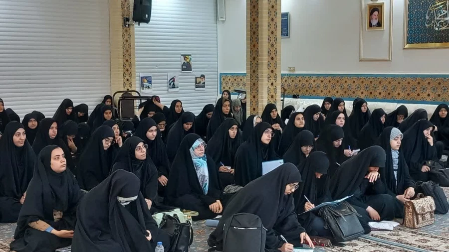 به مناسبت هفته کتاب و کتابخوانی برگزار شد: 

کارگاه «کلاس مغز محور»  2