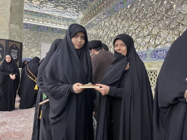 با حضور حمیدرضا ابراهیمی معاون فرهنگی و تربیتی دانشگاه و مسؤولین دانشگاه فرهنـگیان استان قم برگزار شد: 

محفل انس با قرآن ویژه دانشجومعلمان ورودی 1403 2