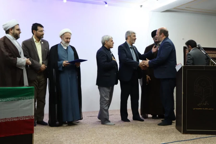 با حضور رجبعلی برزوئی در قم افتتاح شد:

سرای دانشجویی حاج سید محمد منتظری پردیس حضرت معصومه(س) - فاز دو 2