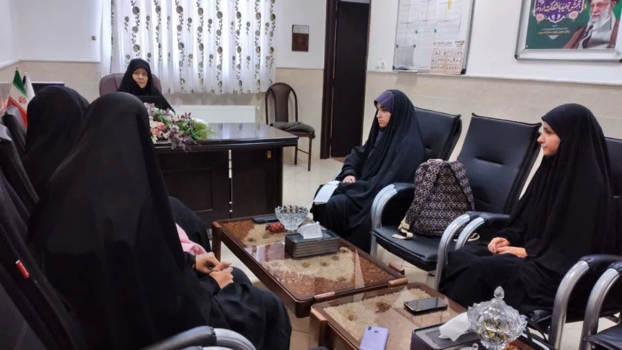 با حضور رییس پردیس حضرت معصومه(س) برگزار شد: 

نشست صمیمی با اعضای انجمن علمی رشته آموزش عربی پردیس 2