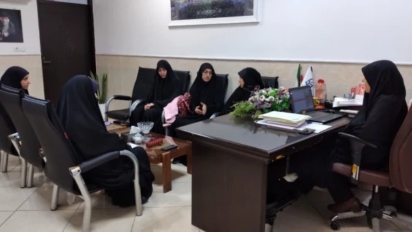 با حضور رییس پردیس حضرت معصومه(س) برگزار شد: 

نشست صمیمی با اعضای انجمن علمی رشته آموزش عربی پردیس 2