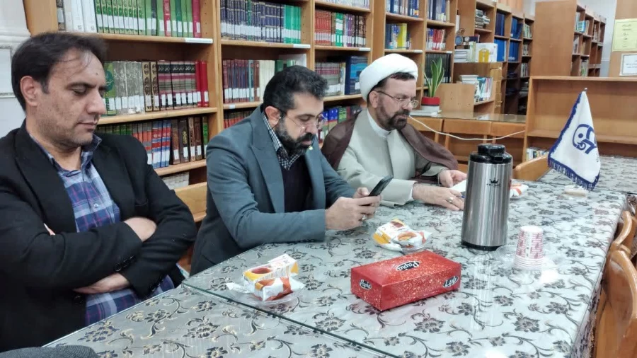 برگزار شد: 

نشست سرپرست دانشگاه فرهنگیان استان قم با کارکنان پردیس حضرت معصومه(س) 2