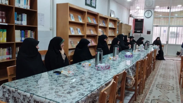 برگزار شد: 

نشست سرپرست دانشگاه فرهنگیان استان قم با کارکنان پردیس حضرت معصومه(س) 2