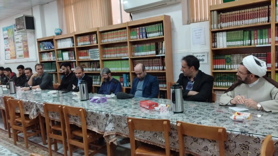 برگزار شد: 

نشست سرپرست دانشگاه فرهنگیان استان قم با کارکنان پردیس حضرت معصومه(س) 2