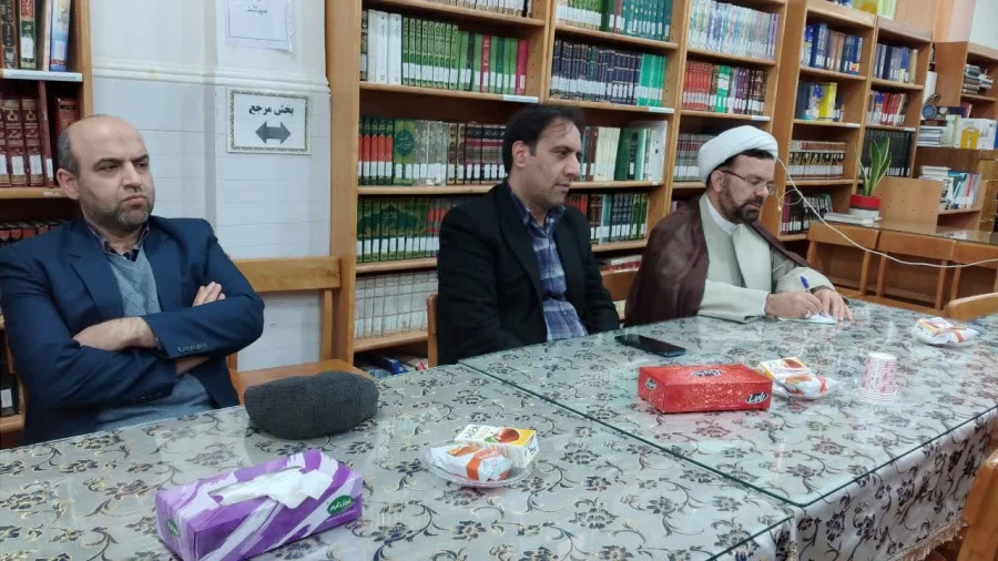 برگزار شد: 

نشست سرپرست دانشگاه فرهنگیان استان قم با کارکنان پردیس حضرت معصومه(س) 2