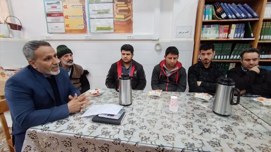 برگزار شد: 

نشست سرپرست دانشگاه فرهنگیان استان قم با کارکنان پردیس حضرت معصومه(س) 2