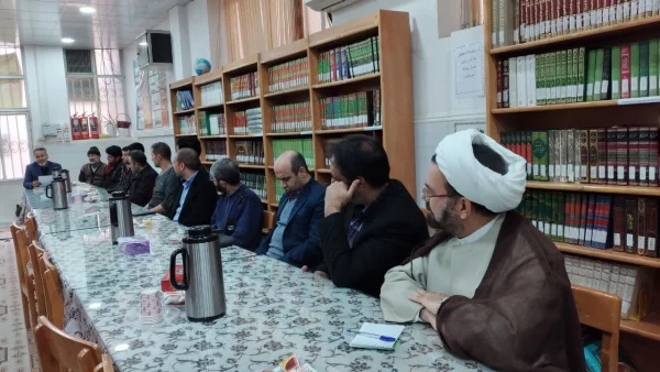 برگزار شد: 

نشست سرپرست دانشگاه فرهنگیان استان قم با کارکنان پردیس حضرت معصومه(س) 2