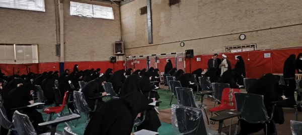 بازدید سرپرست دانشگاه فرهنگیان استان قم از برگزاری امتحانات نیمسال اول 1404-1403 3