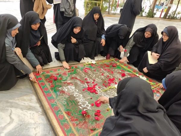 به مناسبت گرامیداشت دهه مبارک فجر و اعیاد شعبانیه برگزار شد: 

غبار روبی گلزار شهدای قم 2