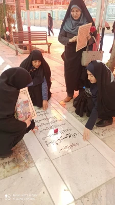 به مناسبت گرامیداشت دهه مبارک فجر و اعیاد شعبانیه برگزار شد: 

غبار روبی گلزار شهدای قم 2