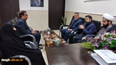 بازدید مشاور اجتماعی استاندار قم از پردیس حضرت معصومه(س)