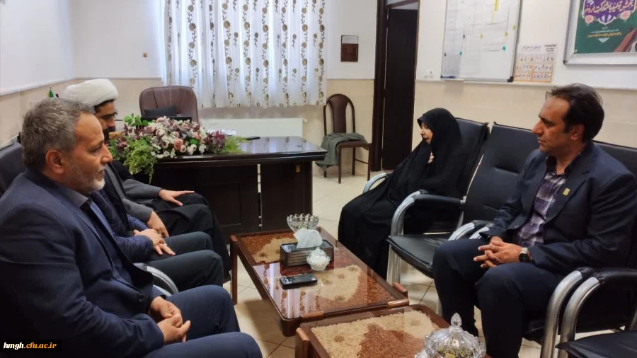 بازدید مشاور اجتماعی استاندار قم از پردیس حضرت معصومه(س) 2