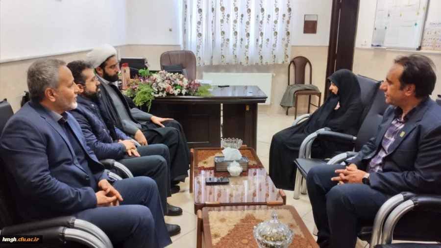 بازدید مشاور اجتماعی استاندار قم از پردیس حضرت معصومه(س) 2