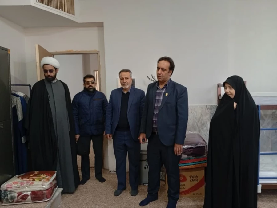بازدید مشاور اجتماعی استاندار قم از پردیس حضرت معصومه(س) 2