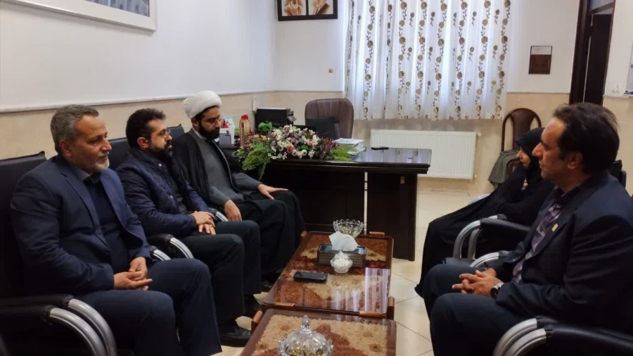 بازدید مشاور اجتماعی استاندار قم از پردیس حضرت معصومه(س) 2