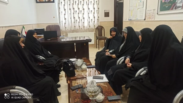 برگزار شد: 

نشست هم اندیشی رییس و معاون آموزشی پردیس حضرت معصومه(س) با مدیران گروههای آموزشی 2